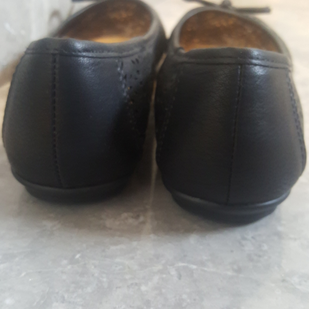 WHITE MOUNTAIN black flat shoes - Picture 5 of 8